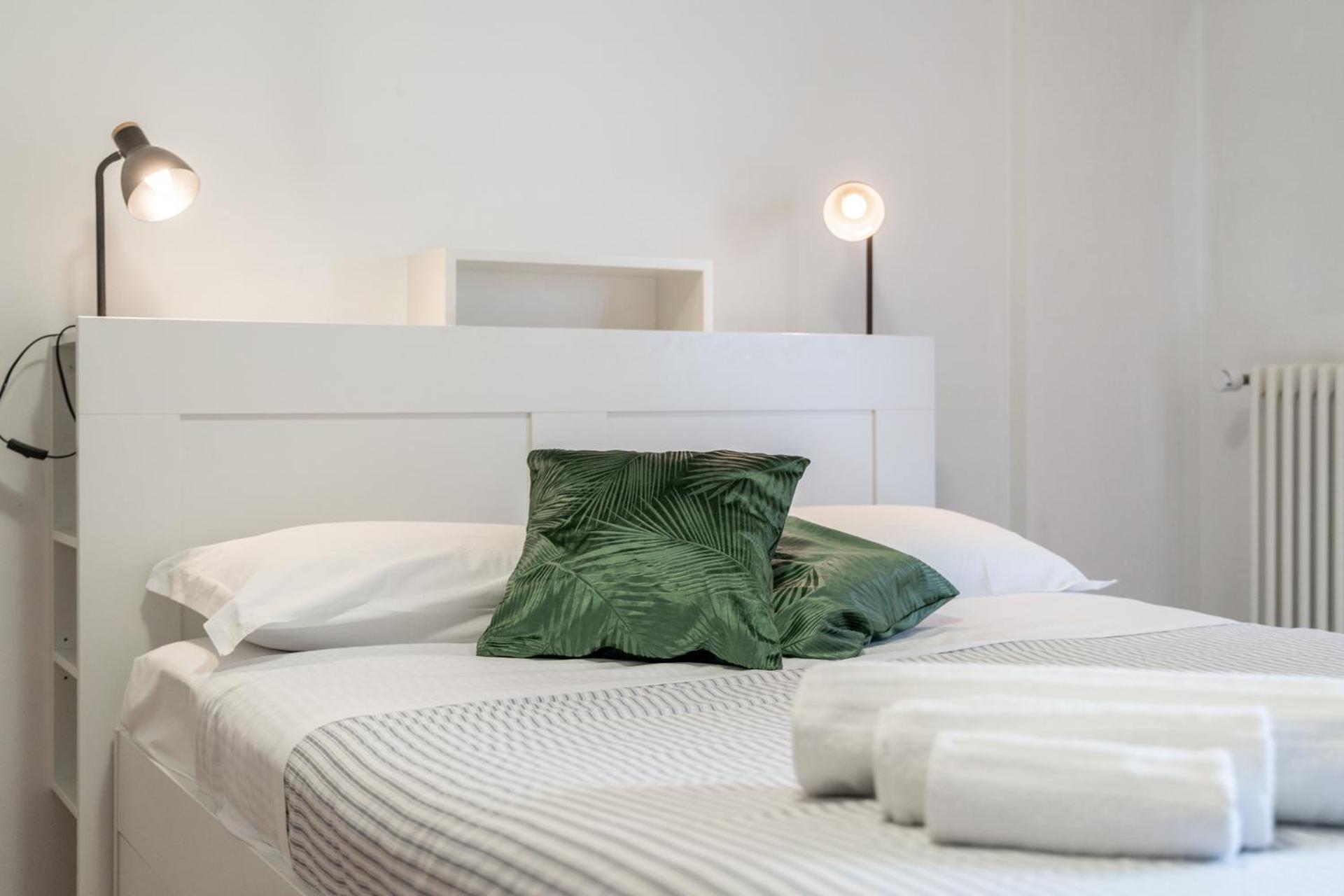 Spacious Bright Apartment Near City Center And Como Lake With Air Conditioning 레코 외부 사진